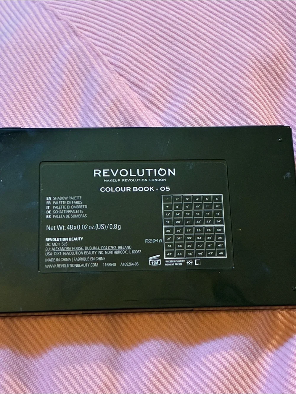 Makeup Revolution colour book palette
